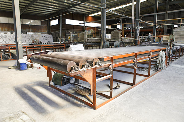 火龍熱陶瓷生產車間