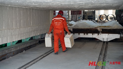 可變?nèi)萃嘶馉t保溫